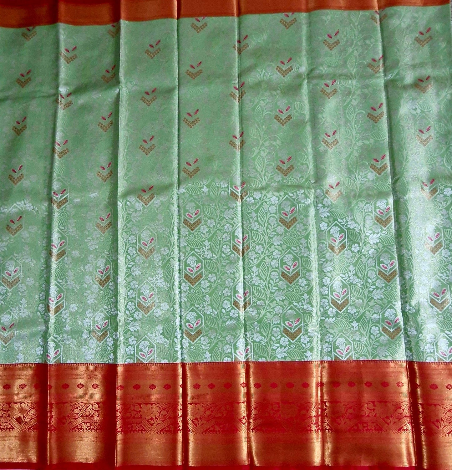 PISTACHIO GREEN SILK SAREE