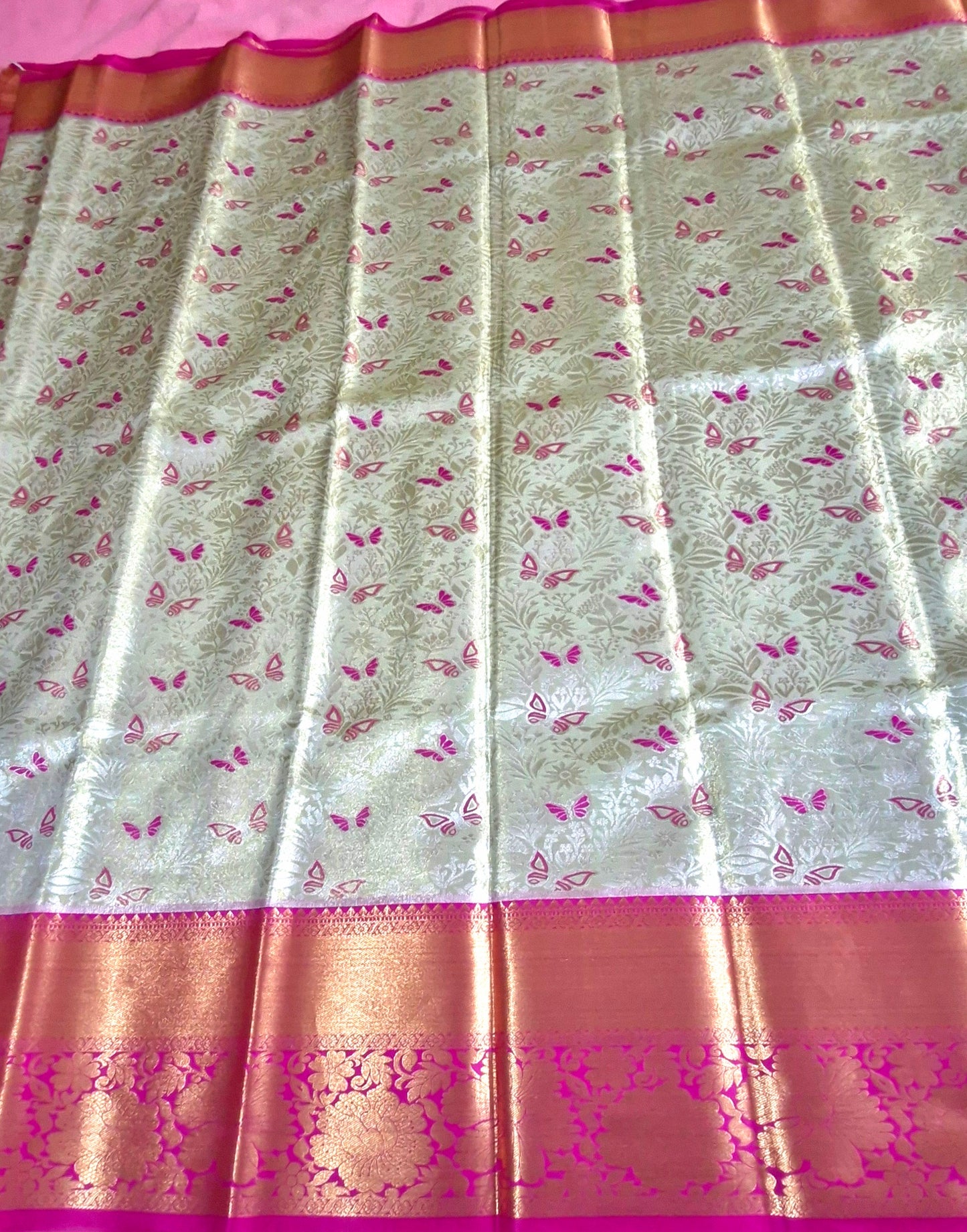 OFF-WHITE CREAMISH SILK SAREE