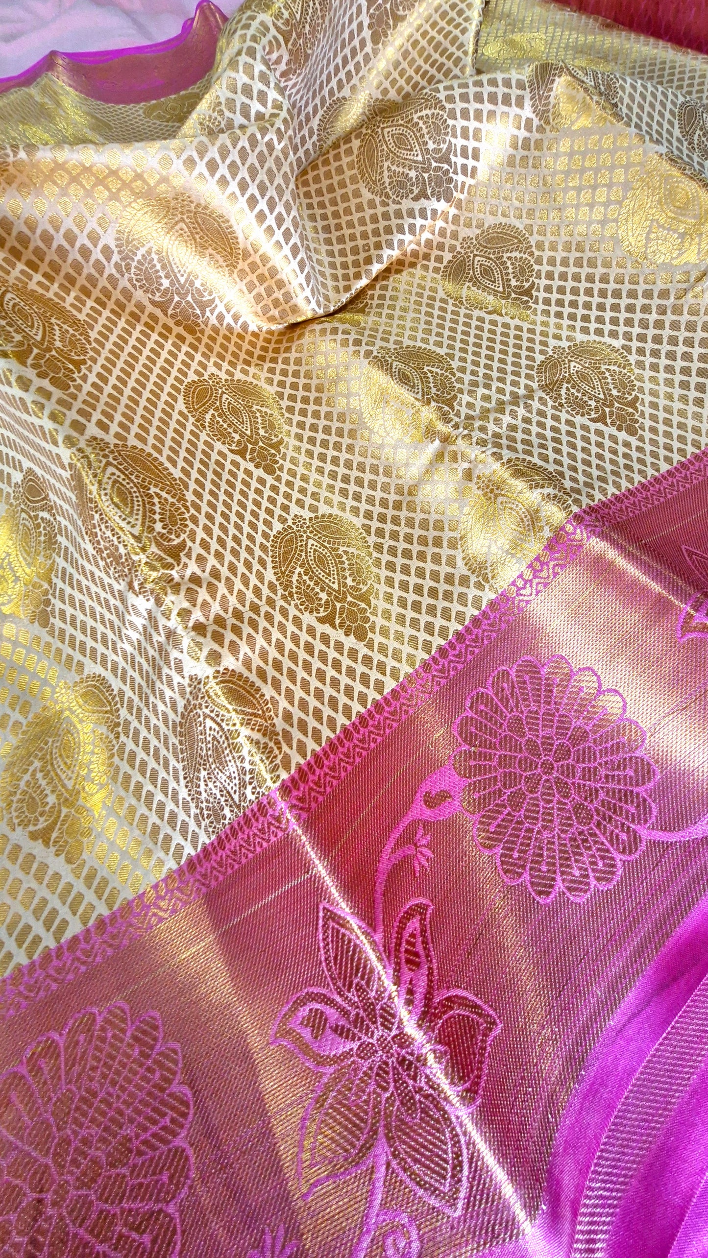 OFF-WHITE GOLDEN SILK SAREE