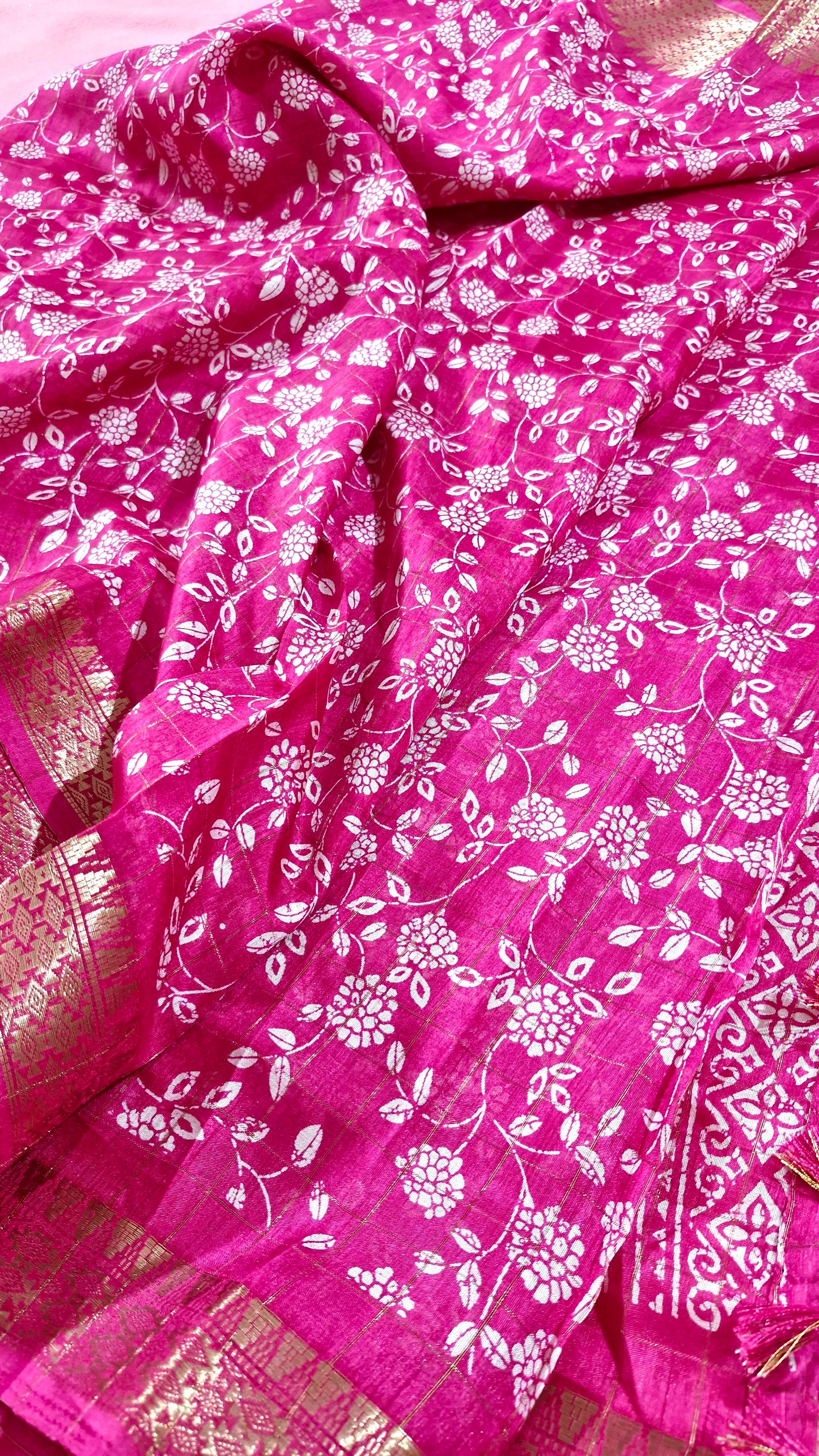 MAGENTA DOLA SILK SAREE