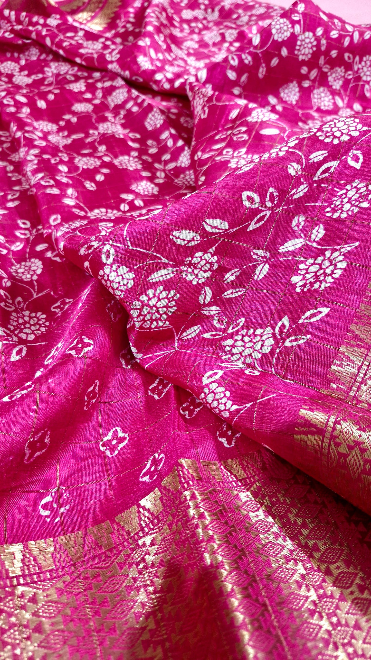 MAGENTA DOLA SILK SAREE